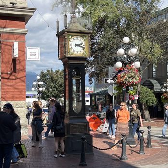 Gastown Steam Clock - Landmarks & Historical Buildings Near Me - Vancouver, British Columbia Gastown Steam Clock - Landmarks & Historical Buildings Near Me - Vancouver, British Columbia