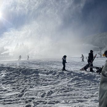 Beech Mountain Ski Resort - Ski Resorts Near Me - Beech Mountain, North Carolina Beech Mountain Ski Resort - Ski Resorts Near Me - Beech Mountain, North Carolina