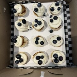 Cinnaholic - Baby Buns - Blueberries and Lemon frosting
