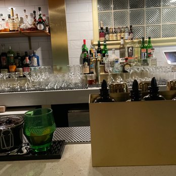 HandleBar - Cocktail Bars Near Me - Mount Dora, Florida