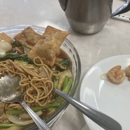 Ordered asking for no shrimp.. tried to eat noodles anyway but they were not good. Ordered asking for no shrimp.. tried to eat noodles anyway but they were not good.