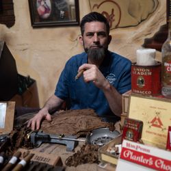 Fumar Cigars - Matt IO'Brien, cigar man, roller, events team lead