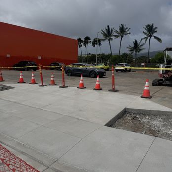 Hawaiian Chip Company - New Parking Lot - Specialty Food Near Me - Honolulu, Hawaii
