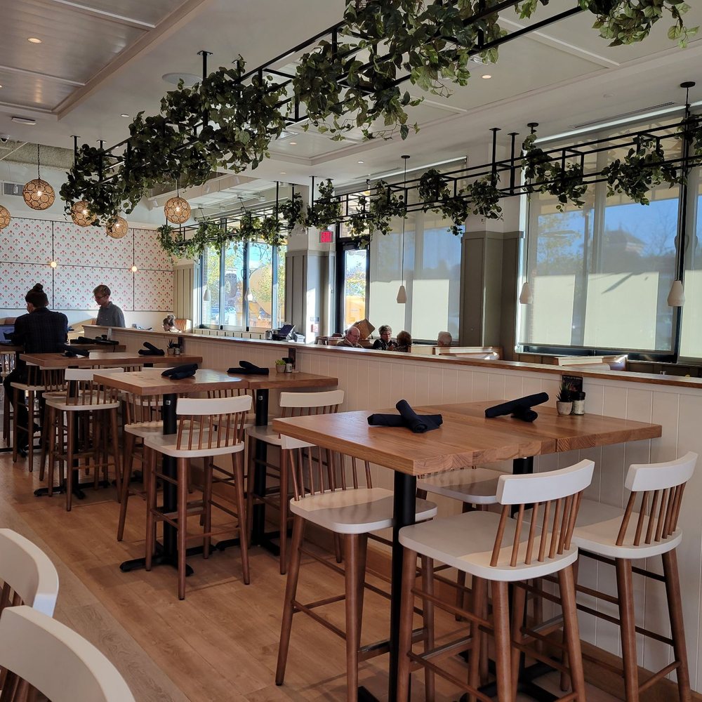 Tupelo Honey Southern Kitchen & Bar - Central Seating Area - Southern Near Me - Upper Arlington, Ohio Tupelo Honey Southern Kitchen & Bar - Central Seating Area - Southern Near Me - Upper Arlington, Ohio