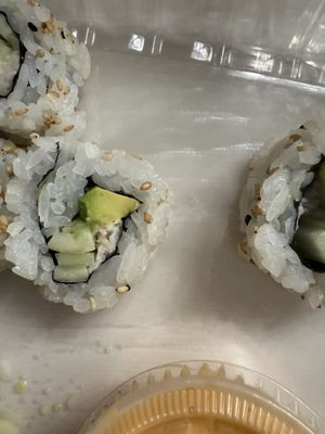 MAKI SUSHI BAR & GRILL by null