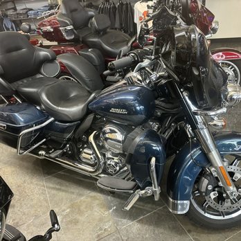 Green Mount Road Harley-Davidson - Bike on the showroom floor. - Motorcycle Dealers Near Me - O'Fallon, Illinois Green Mount Road Harley-Davidson - Bike on the showroom floor. - Motorcycle Dealers Near Me - O'Fallon, Illinois