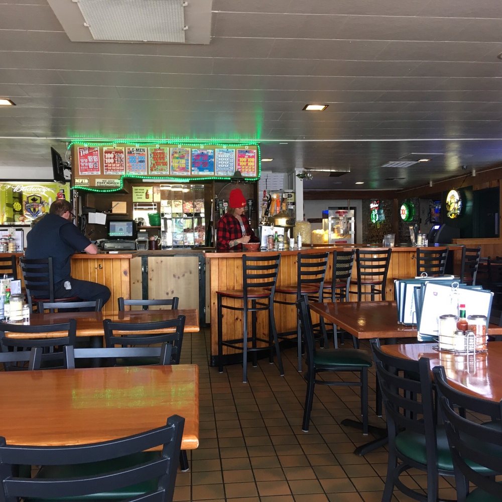 The Cloverleaf - Getting lunch with mom - Pizza Near Me - Tacoma, Washington The Cloverleaf - Getting lunch with mom - Pizza Near Me - Tacoma, Washington