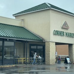 Corner Market #9028 - Entrance.