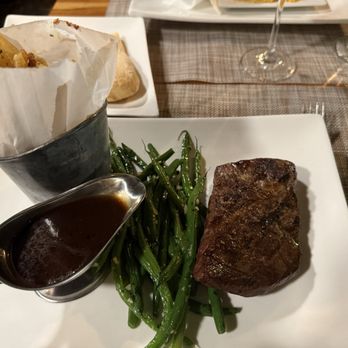 Bistro Mistral - French Near Me - Houston, Texas