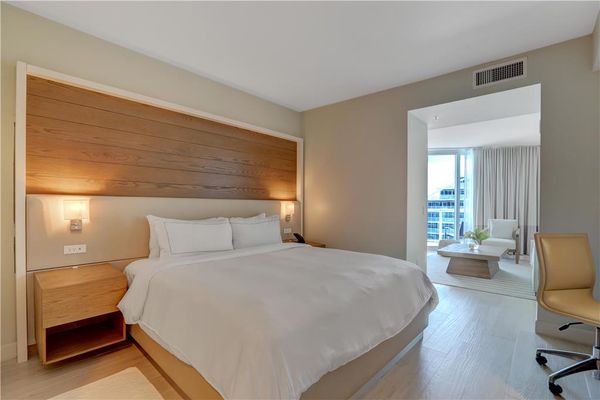 Beach House Fort Lauderdale, a Hilton Resort by null