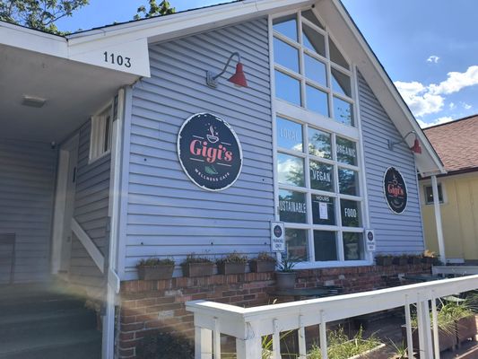 Gigi’s The Vegan + Wellness Cafe by null