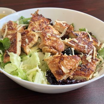 Piatto Cafe - Salad with Romain, Parmesan olives avocados perfectly grilled chicken, and sun-dried tomatoes - Breakfast & Brunch Near Me - Rowley, Massachusetts