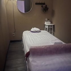 Sunny Soaking Massage