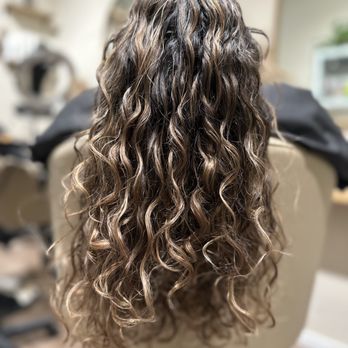 Luna Y Sol - Cut/Style By Hector - Hair Stylists Near Me - Pasadena, California