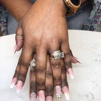 Riverland Nail Spa - Nail Salons Near Me - Upper Arlington, Ohio