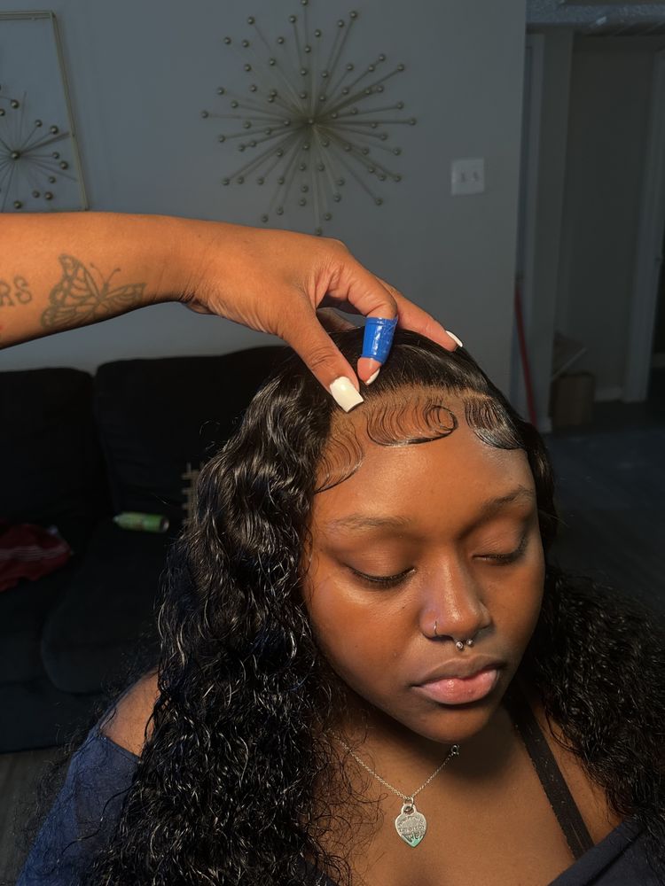 Braidsssbyniah Logo