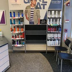 Great Clips - Retail center
