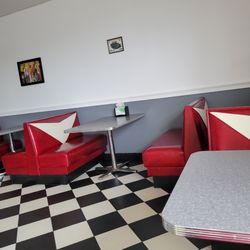 Central Street Pizzeria & Grille