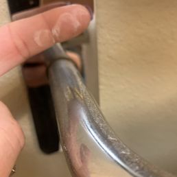 This is the towel rack. The towels were sitting atop of this. The entire room was gross. This is the towel rack. The towels were sitting atop of this. The entire room was gross.