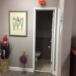 Kushlan Michael, MD - Nice updated Bathroom