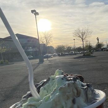 Cold Stone Creamery - PURE DELICIOUSNESS!!! - Ice Cream & Frozen Yogurt Near Me - Santa Clarita, California