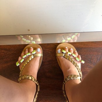 Holiday Nails Salon - Nail Salons Near Me - Elmhurst, Illinois Holiday Nails Salon - Nail Salons Near Me - Elmhurst, Illinois