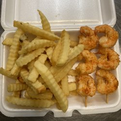 Great Wall Chinese Restaurant - Shrimp stick with French fries