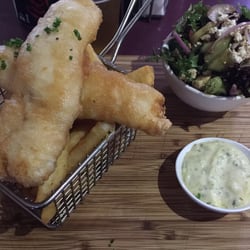 Water Wheel Beach Tavern - The fish and chips with a meagre 2 pieces of fish and terrible cheap supermarket sauce.