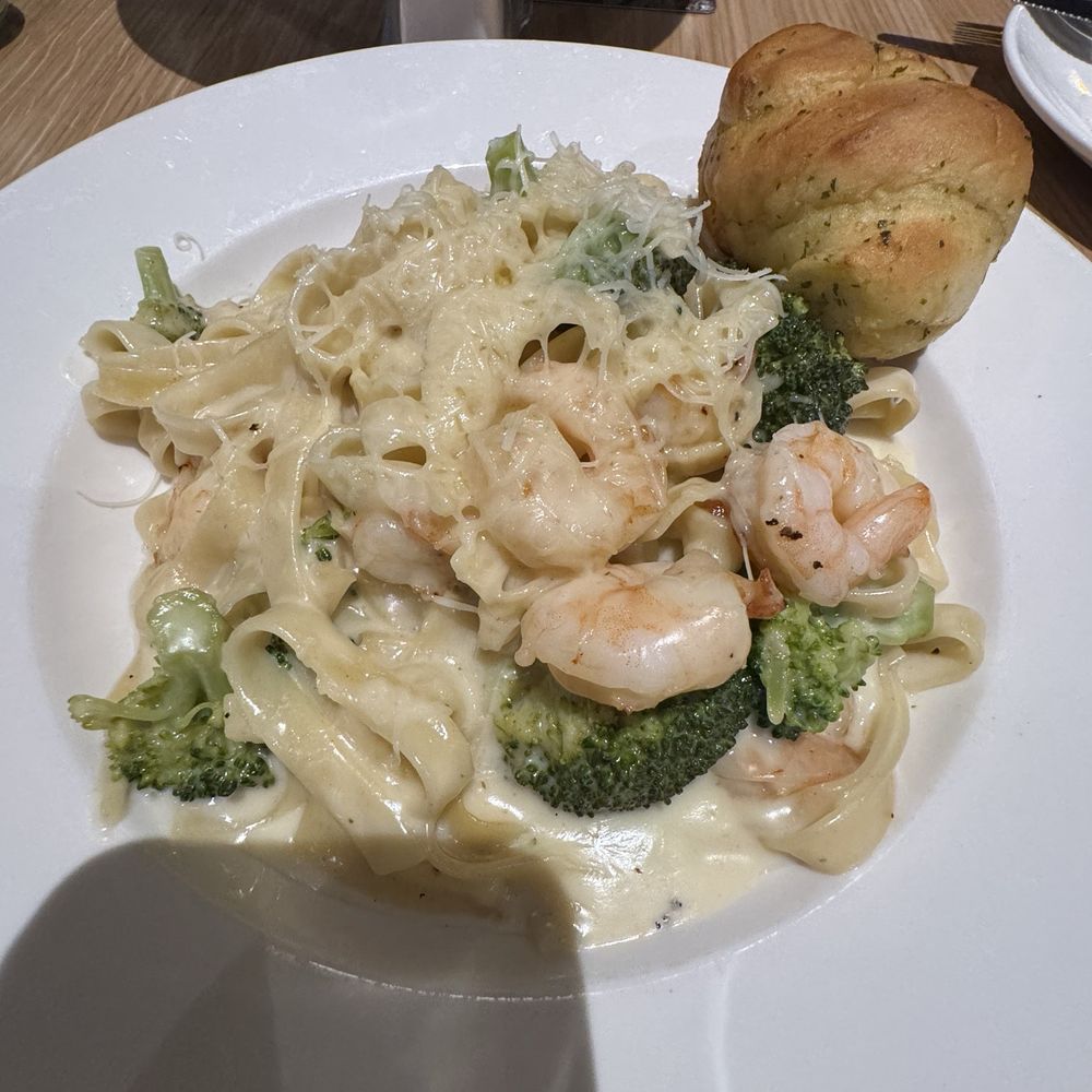 BJ's Restaurant & Brewhouse - Pizza Near Me - Irvine, California BJ's Restaurant & Brewhouse - Pizza Near Me - Irvine, California