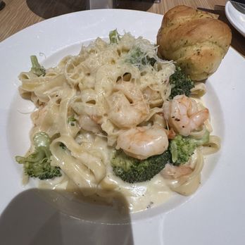 BJ's Restaurant & Brewhouse - Pizza Near Me - Irvine, California