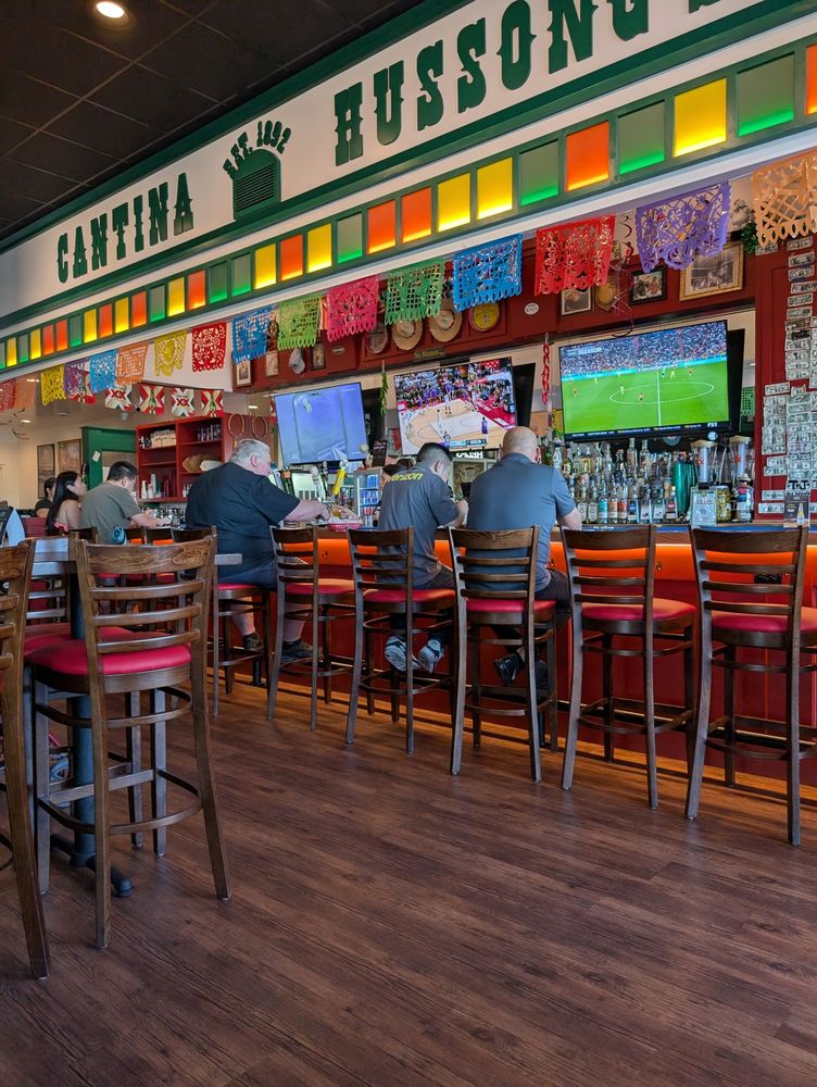 Hussong’s Mexican Cantina - Photo 2