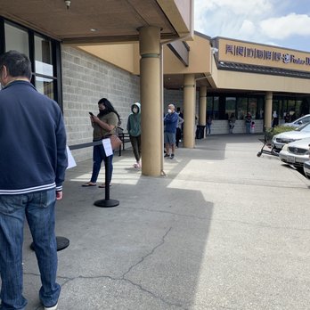 Nothing Bundt Cakes - Line for people who didn't order ahead or pre pay. DONT BE THAT PERSON LOL - Bakeries Near Me - San Leandro, California Nothing Bundt Cakes - Line for people who didn't order ahead or pre pay. DONT BE THAT PERSON LOL - Bakeries Near Me - San Leandro, California