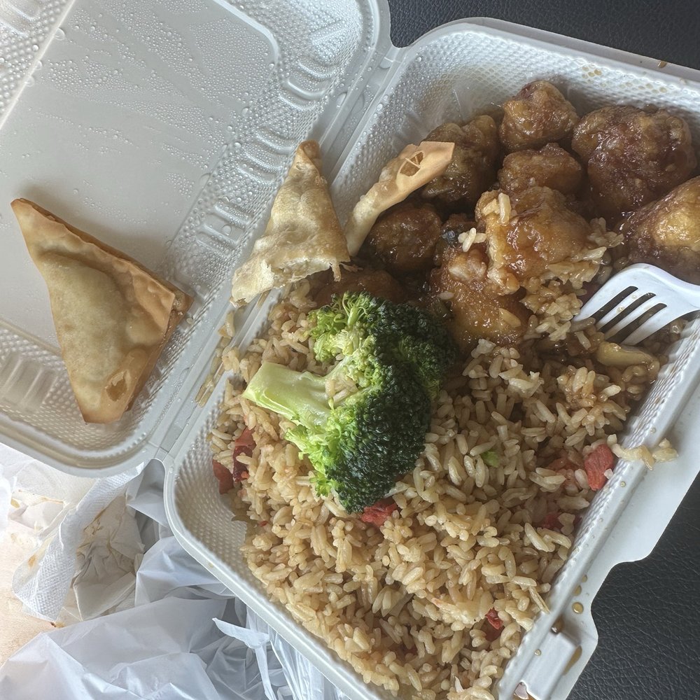 Great Wall Chinese Restaurant - General Tso's Chicken & crab ragoon. - Chinese Near Me - Edgewood, Maryland Great Wall Chinese Restaurant - General Tso's Chicken & crab ragoon. - Chinese Near Me - Edgewood, Maryland