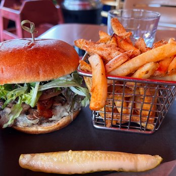 Copper Coil Still & Grill - Bourbon Street Burger - Cajun/Creole Near Me - Squamish, British Columbia