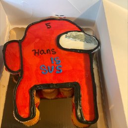 So happy with the pull apart cake they custom made for my son's Bday. They said they can't make promises on style but make it happen!