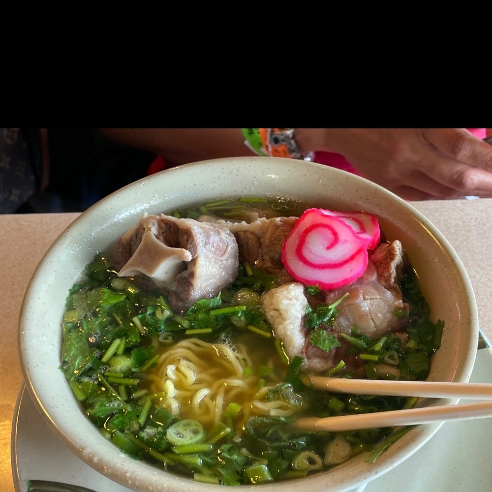 Kam Bowl - Oxtail ramen - Diners Near Me - Honolulu, Hawaii Kam Bowl - Oxtail ramen - Diners Near Me - Honolulu, Hawaii
