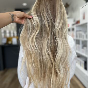 Limón Salon - Hair by Laura - Hair Salons Near Me - San Jose, California