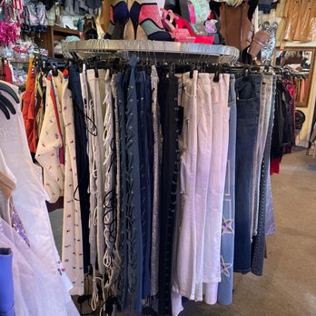 Creative Costumes - Women's Clothing Near Me - Kealakekua, Hawaii