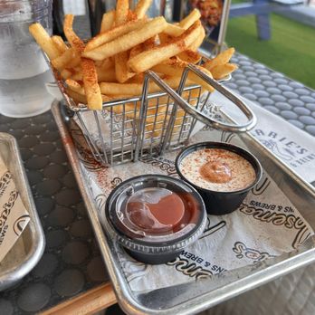 Rosemarie's Buns and Brews - Burgers Near Me - Encinitas, California Rosemarie's Buns and Brews - Burgers Near Me - Encinitas, California