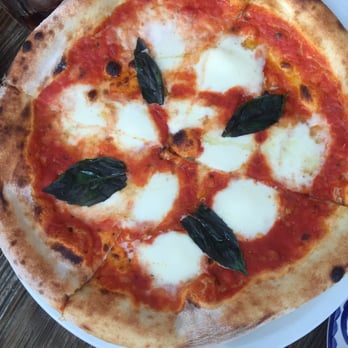 Taverna Mercatto - Margarita pizza - Italian Near Me - Toronto, Ontario