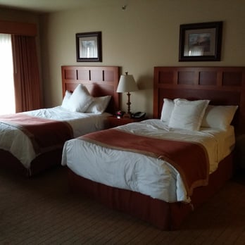 StoneCreek Lodge - A double queen bed room. - Hotels Near Me - Missoula, Montana StoneCreek Lodge - A double queen bed room. - Hotels Near Me - Missoula, Montana