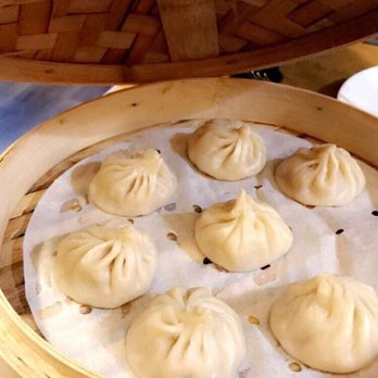 Momo Mee - Xiao long bao - steamed soup dumplings - Pan Asian Near Me - Milwaukee, Wisconsin