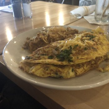 The Maple Table - 5 egg omelet with smoked Gouda. - Salad Near Me - Racine, Wisconsin