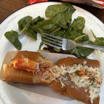 Bar Harbor - Lobster roll with butter, Dungeness Crab Roll New England style - Seafood Near Me - Seattle, Washington Bar Harbor - Lobster roll with butter, Dungeness Crab Roll New England style - Seafood Near Me - Seattle, Washington