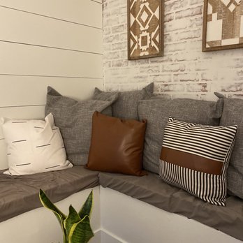 Essential Escape - Strongsville - Waiting area - Massage Therapy Near Me - Strongsville, Ohio