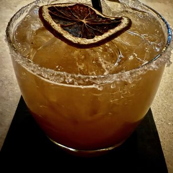 Traveler's Table - Cocktail Bars Near Me - Houston, Texas