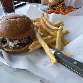 Pork Belly's Eatery & Catering - Jacked Up Burger - New American Near Me - Cedar City, Utah