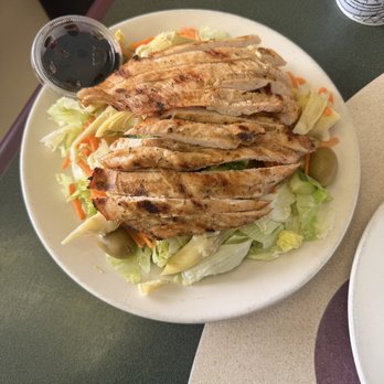 Anthony Francos Pizzeria - Paramus - House salad w Grilled Chicken - Italian Near Me - Paramus, New Jersey Anthony Francos Pizzeria - Paramus - House salad w Grilled Chicken - Italian Near Me - Paramus, New Jersey
