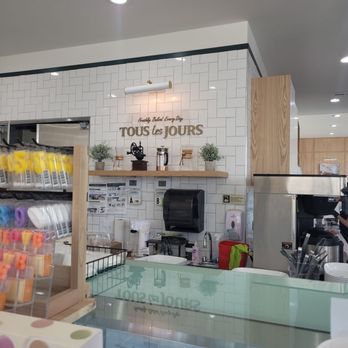 Tous Les Jours - Interior - Bakeries Near Me - Troy, Michigan Tous Les Jours - Interior - Bakeries Near Me - Troy, Michigan