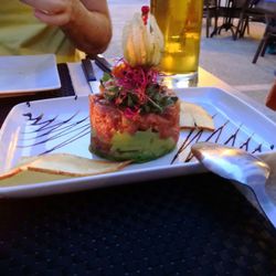 xelini - Kunstvolles und sehr hervorragendes Thunfisch Avocado Tatar-Genial!
